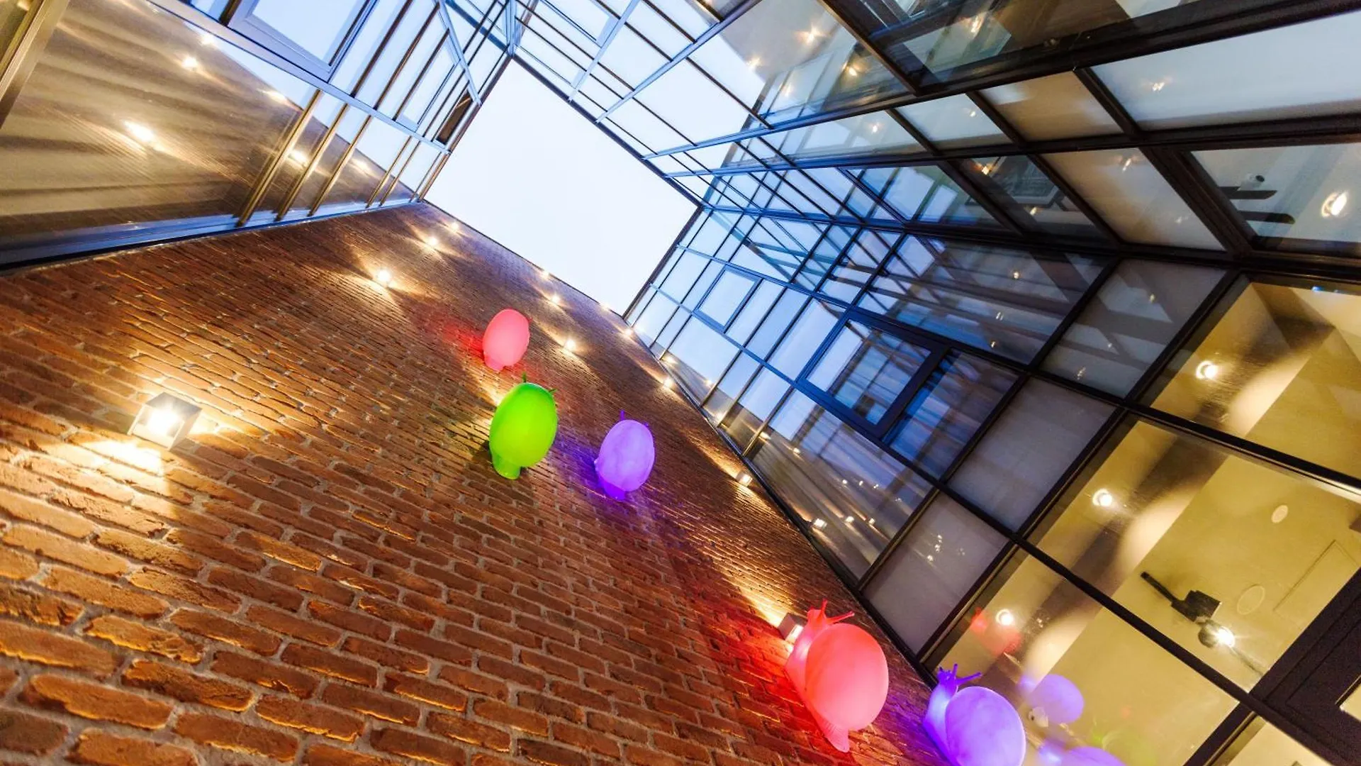 Old Town Snail Design Apartments 布加勒斯特