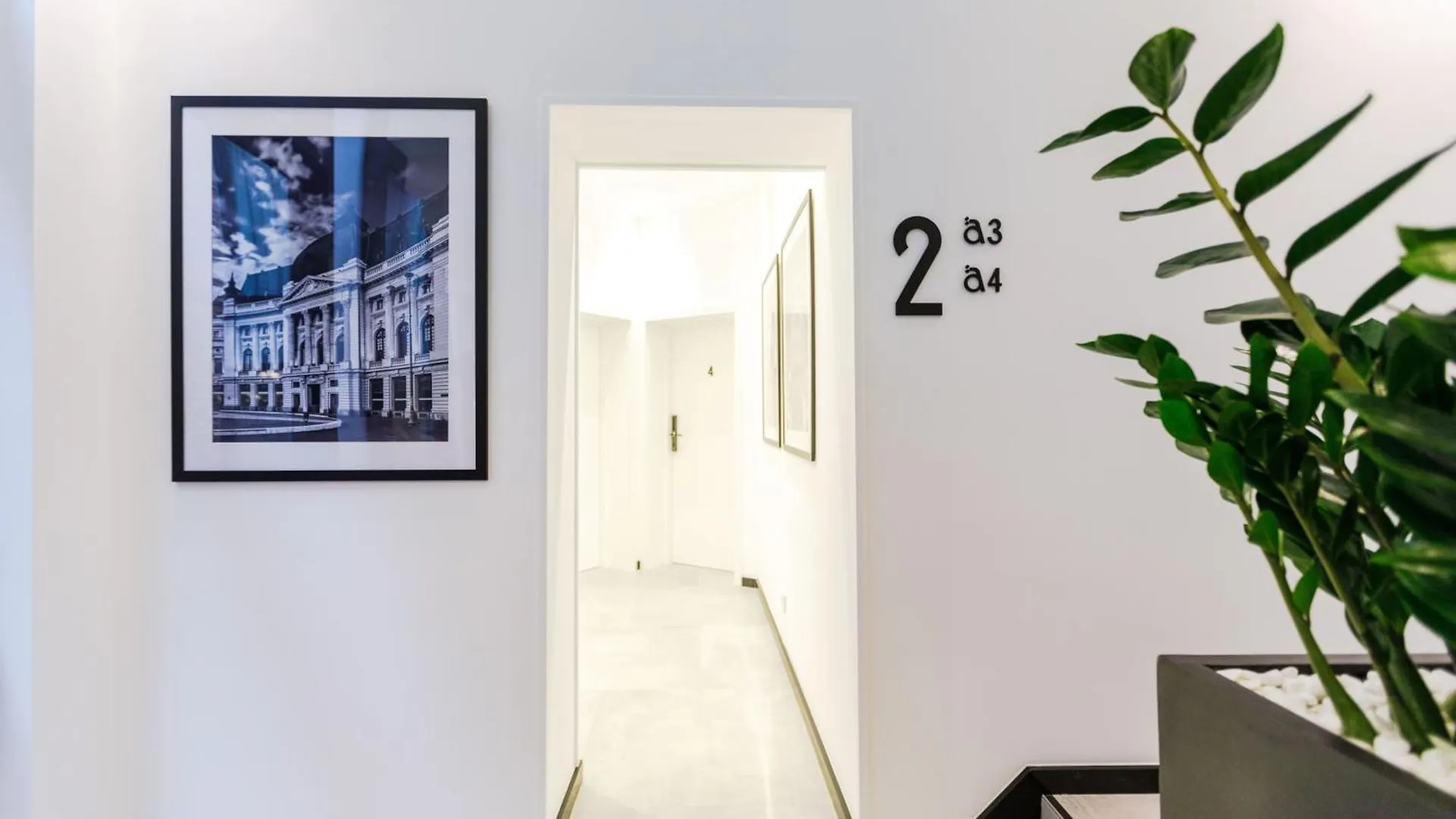 Old Town Snail Design Apartments 布加勒斯特