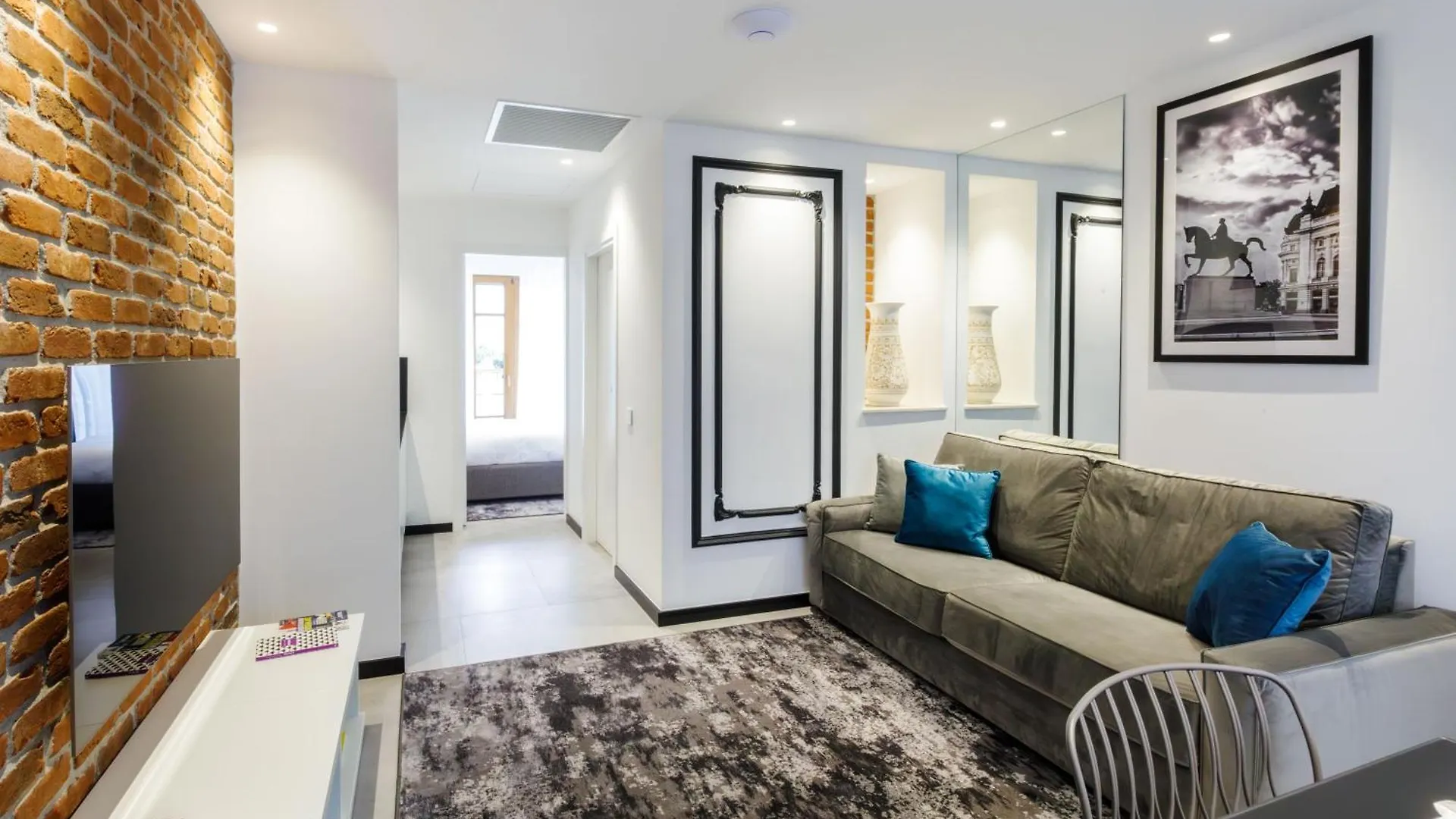 Old Town Snail Design Apartments 布加勒斯特