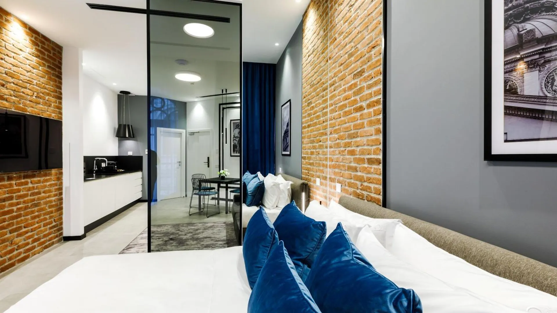 Old Town Snail Design Apartments 布加勒斯特