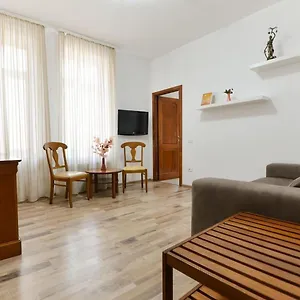 Ago Apartahotel