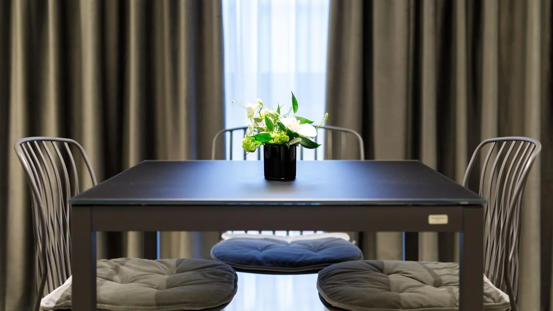Old Town Snail Design Apartments Bucarest 0*,