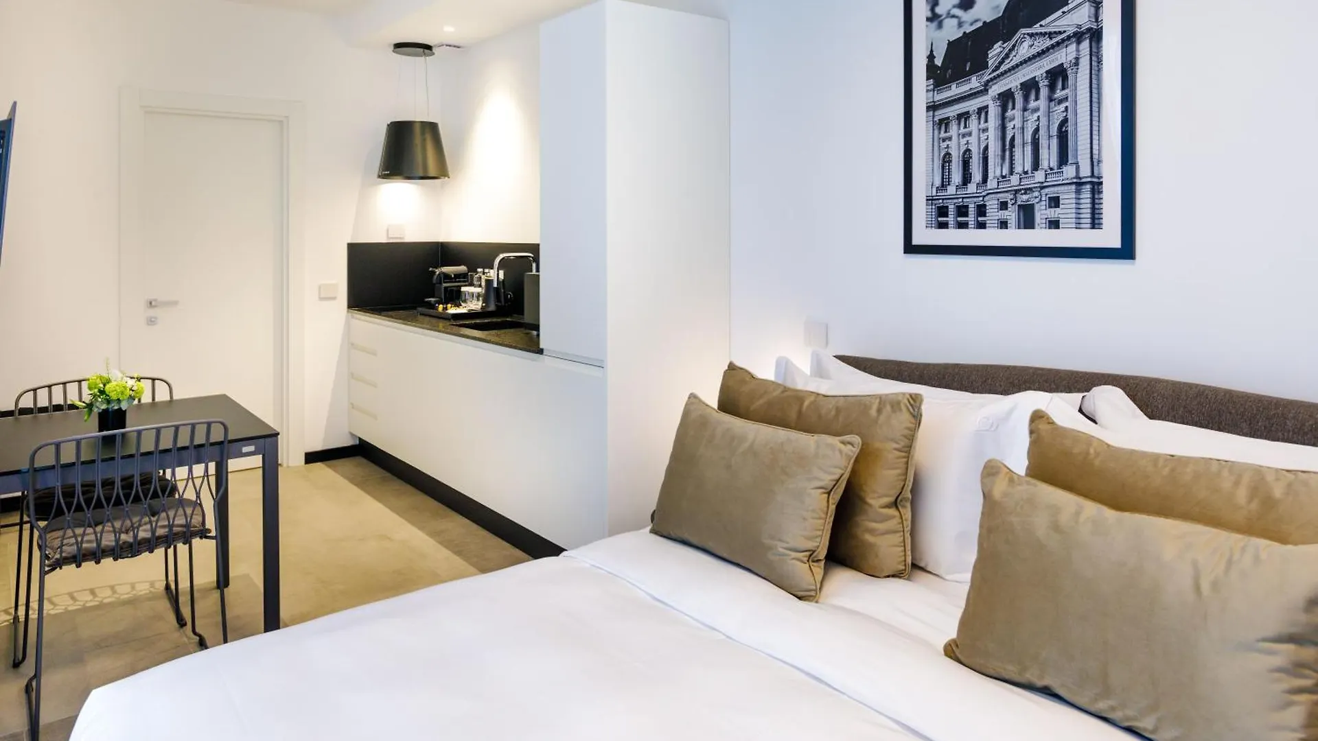Old Town Snail Design Apartments Bucarest Romania